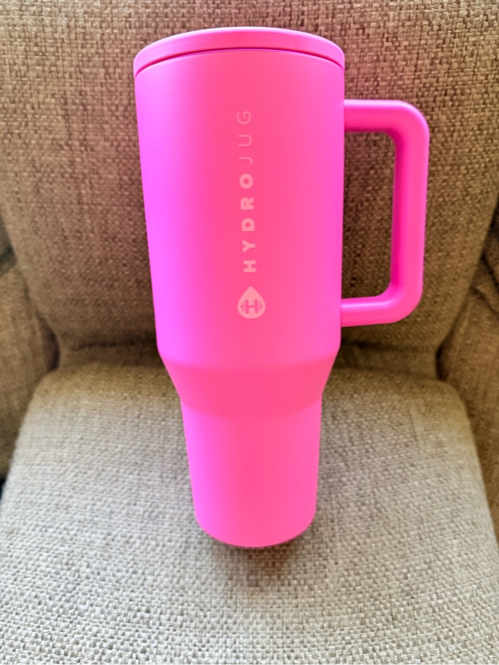 32 oz pink hydrojug with handle and straw